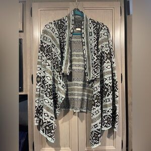 Billabong sweater shawl size Large in good used condition